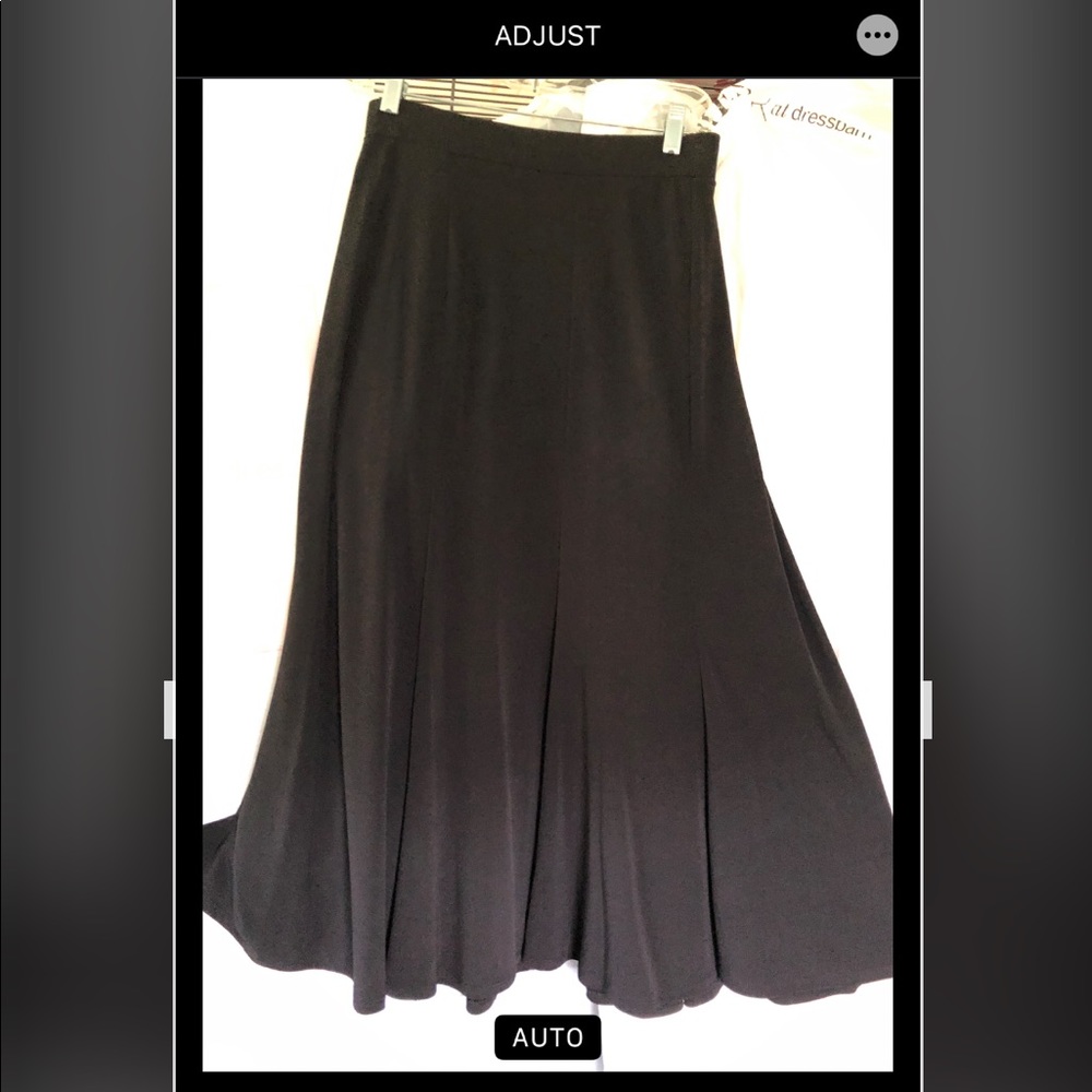 Black flowing skirt size 18/20